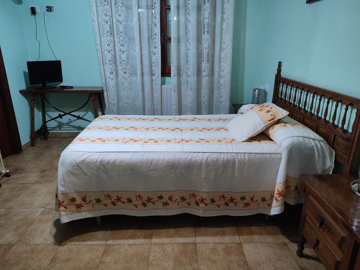 Pension - Restaurante Vilaboa Boveda  ภายนอก รูปภาพ