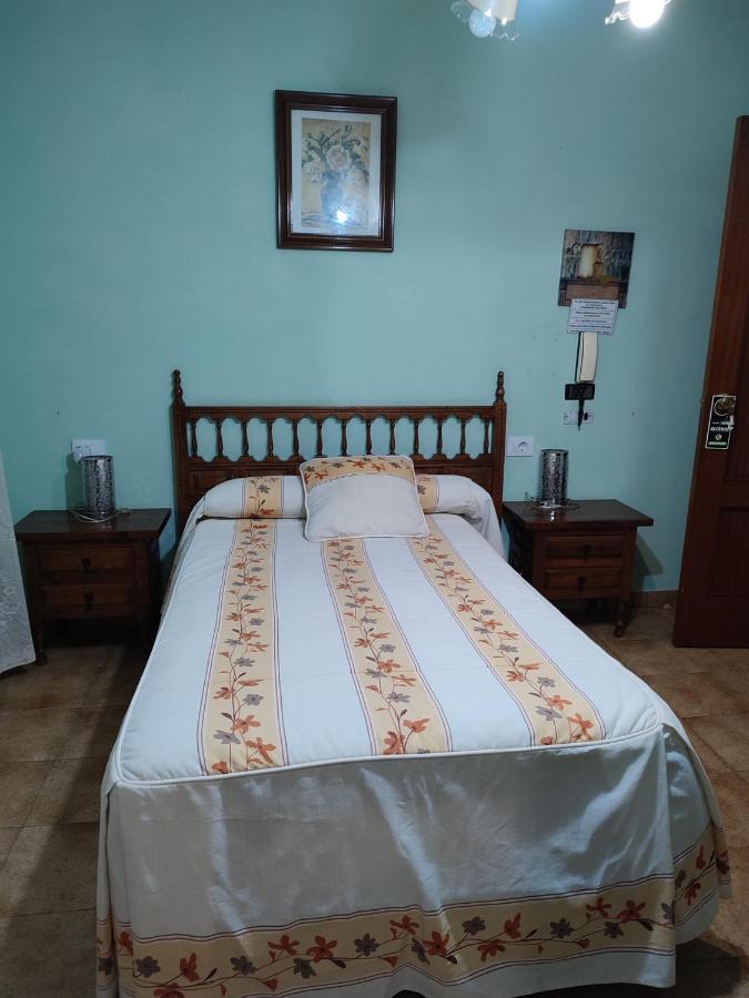 Pension - Restaurante Vilaboa Boveda  ภายนอก รูปภาพ