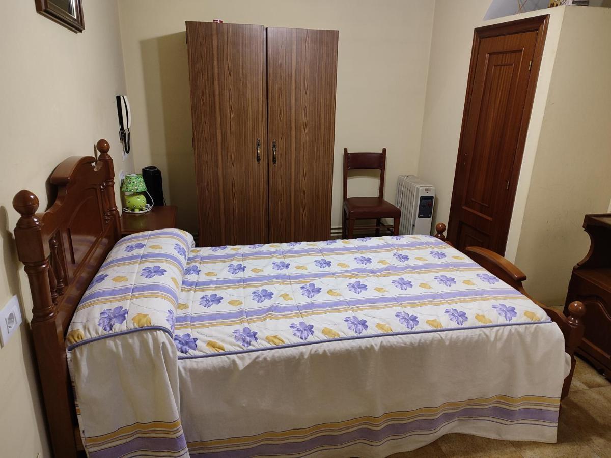 Pension - Restaurante Vilaboa Boveda  ภายนอก รูปภาพ
