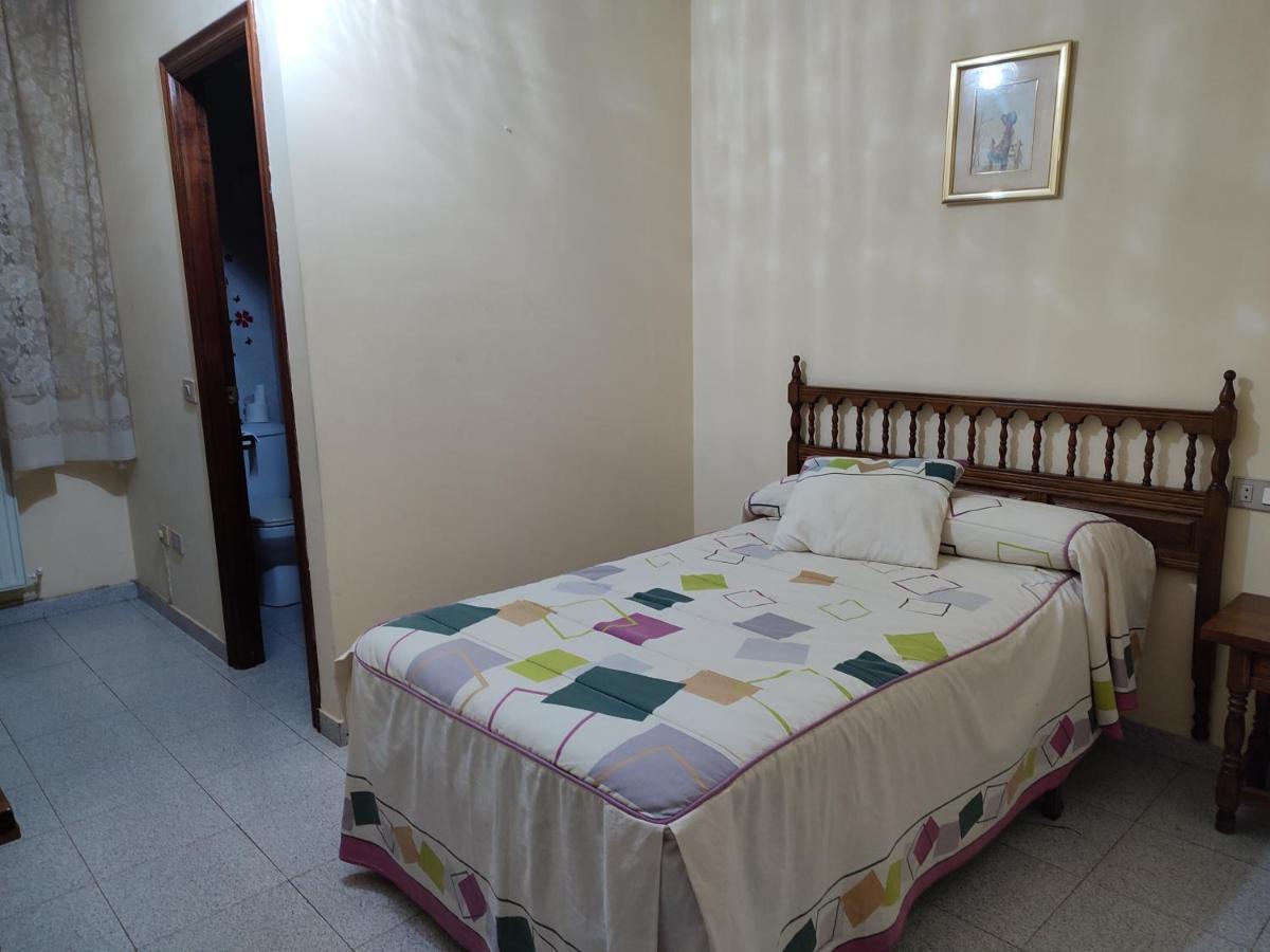 Pension - Restaurante Vilaboa Boveda  ภายนอก รูปภาพ