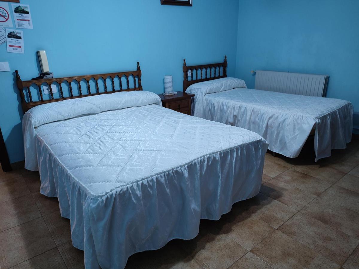 Pension - Restaurante Vilaboa Boveda  ภายนอก รูปภาพ
