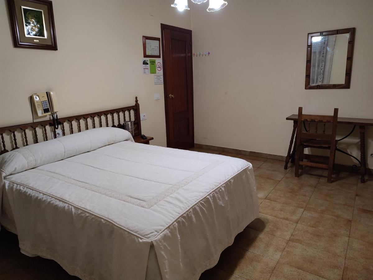Pension - Restaurante Vilaboa Boveda  ภายนอก รูปภาพ