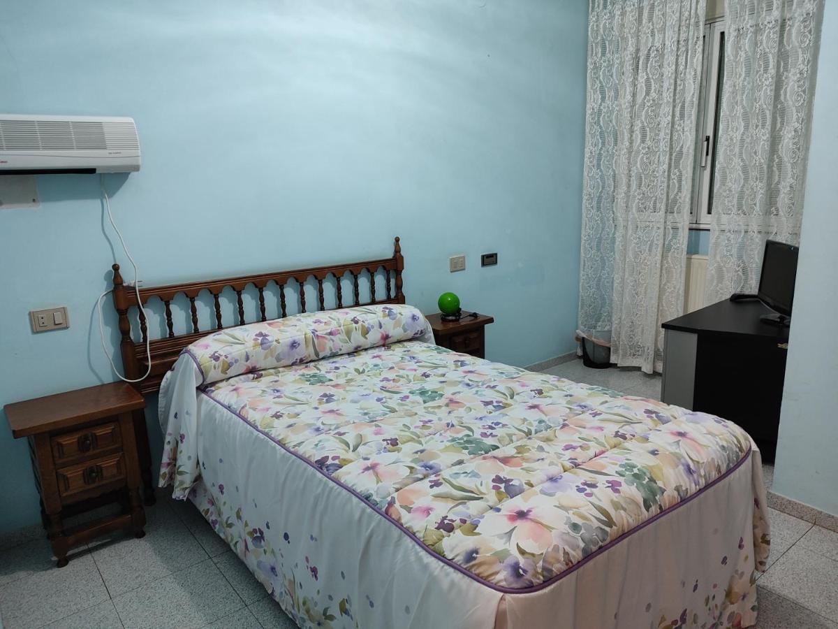 Pension - Restaurante Vilaboa Boveda  ภายนอก รูปภาพ
