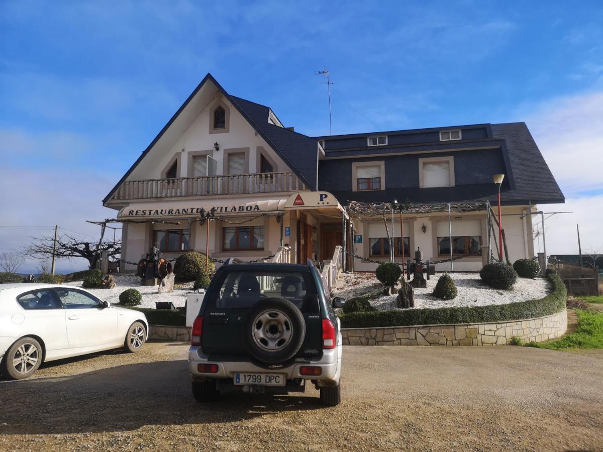 Pension - Restaurante Vilaboa Boveda  ภายนอก รูปภาพ