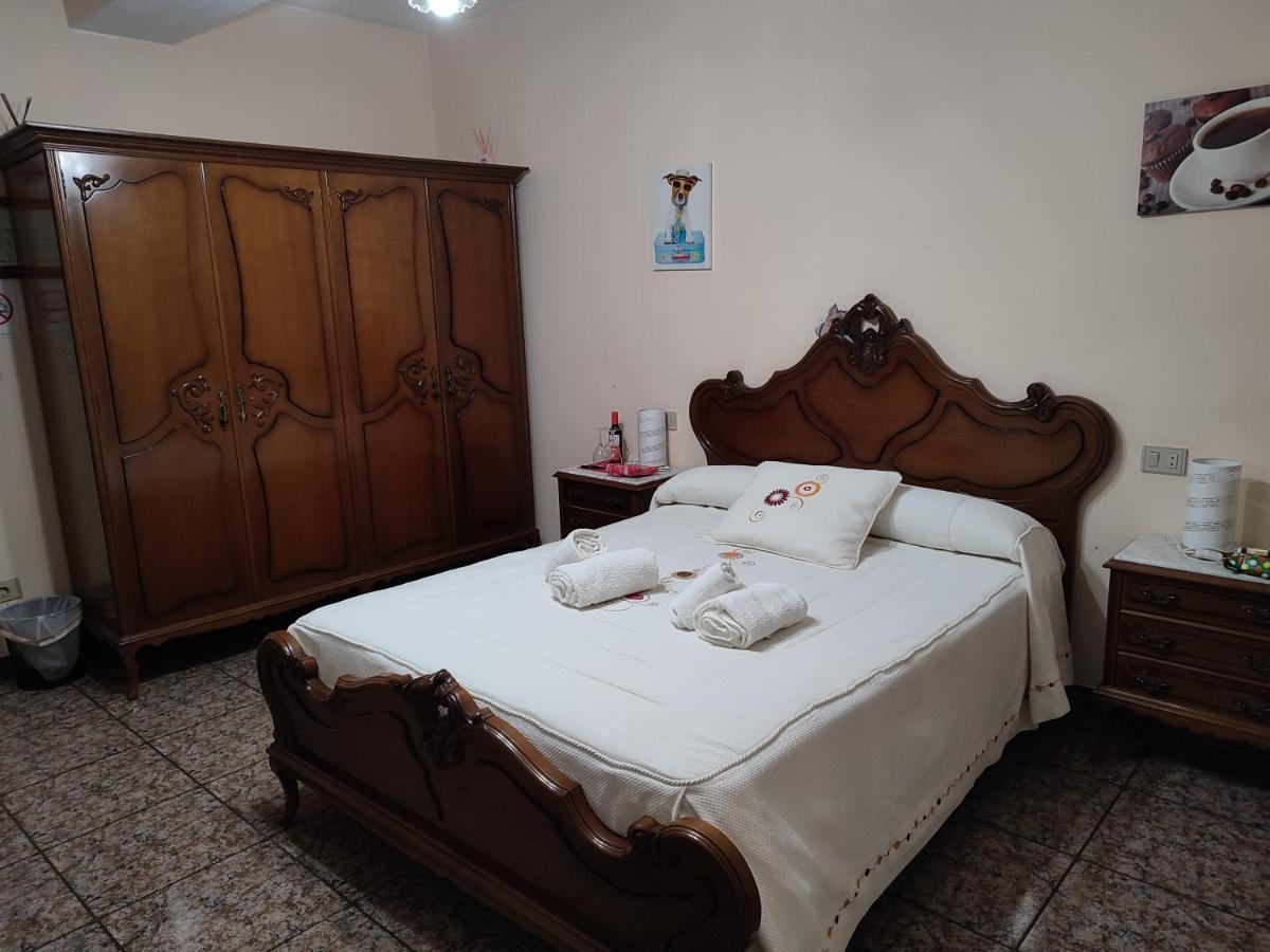 Pension - Restaurante Vilaboa Boveda  ภายนอก รูปภาพ